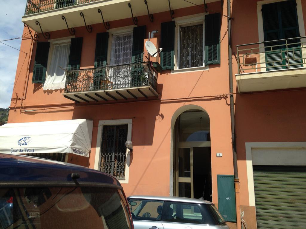 Casa Vacanza "Marina San Giuseppe" Apartment Ventimiglia Bagian luar foto